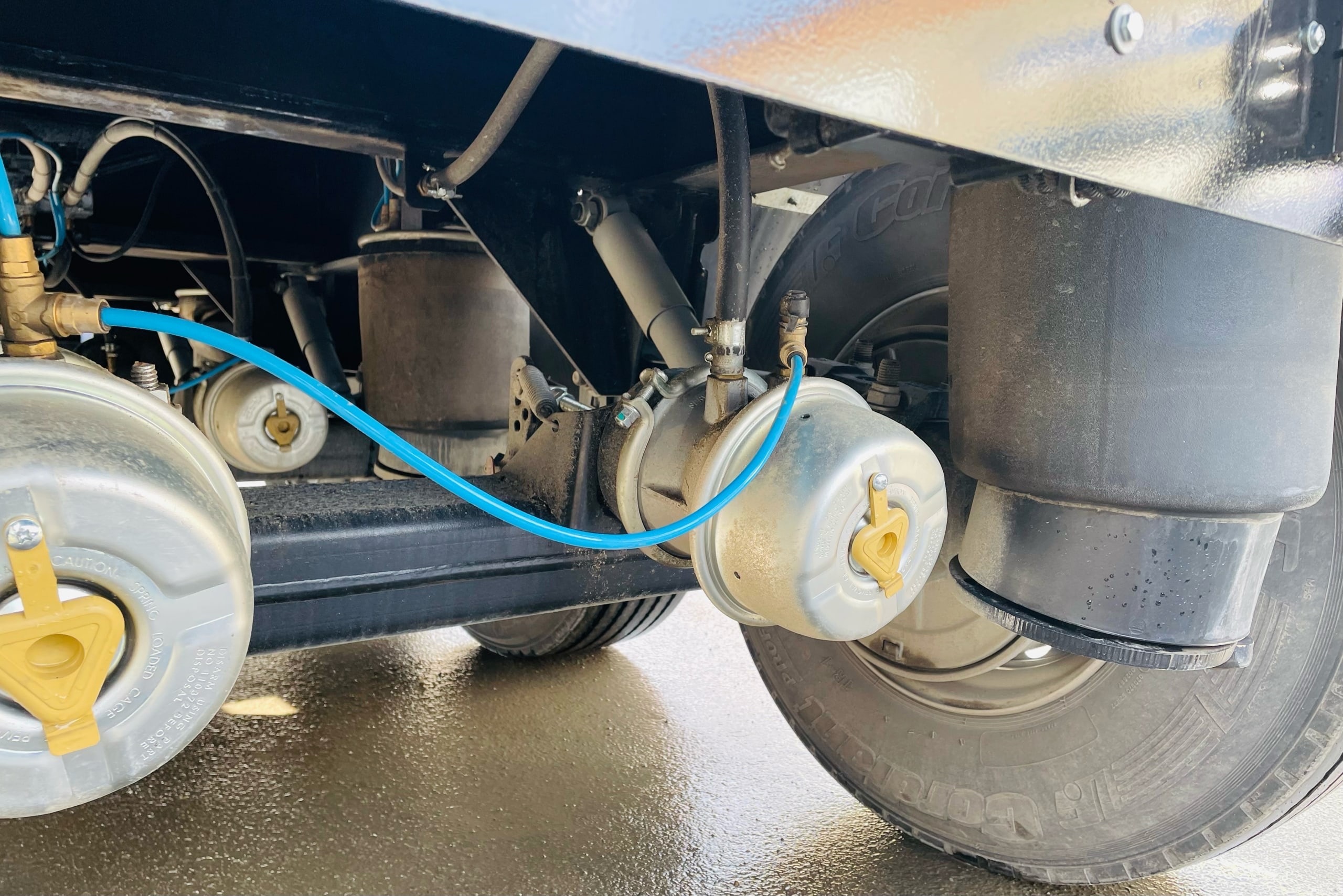 /